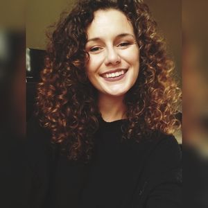 Meet your Posher, Cassandra